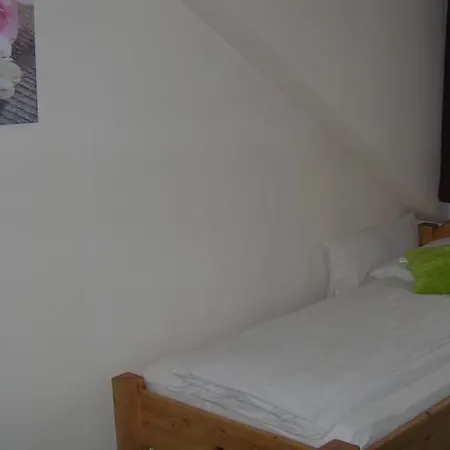 Pensión Neuss-nord 2*