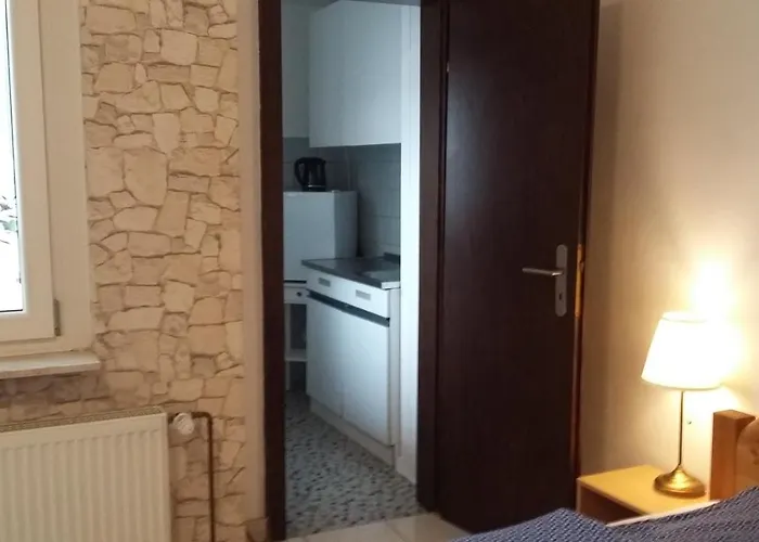 Guest house Neuss-nord 2*